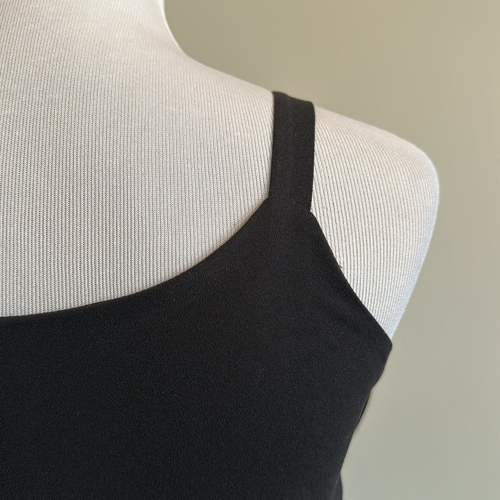 Club monaco black dress with a front bow. - Picture 5 of 9